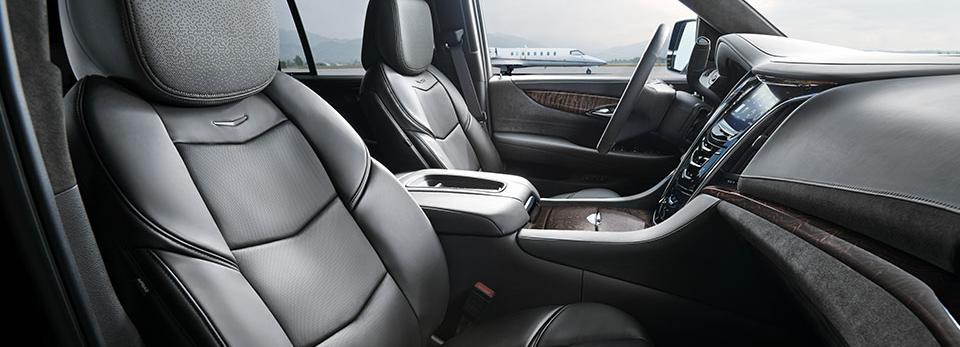 2015-escalade-i-photo-gallery-interior-passenger-black-960x400-90b4d1e807701250e7759045e913db31.jpg